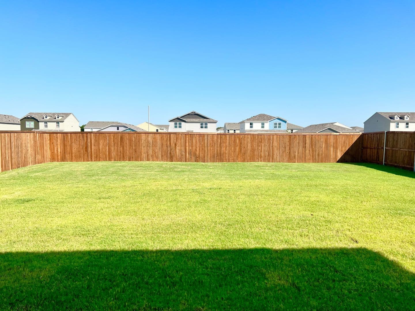 Cleburne House: 825 Eagles Nest