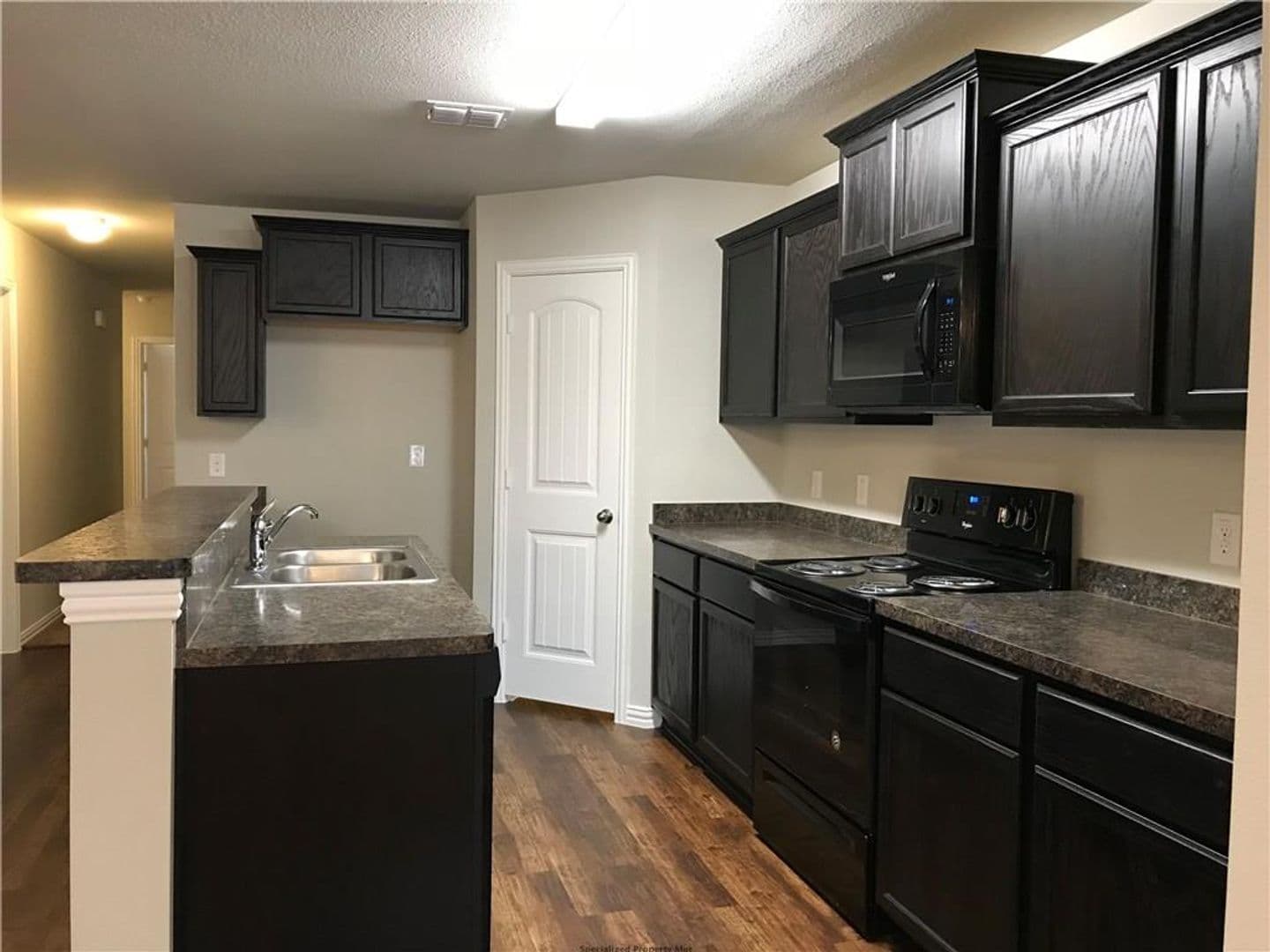 Fort Worth House: 769 River Hill Ln