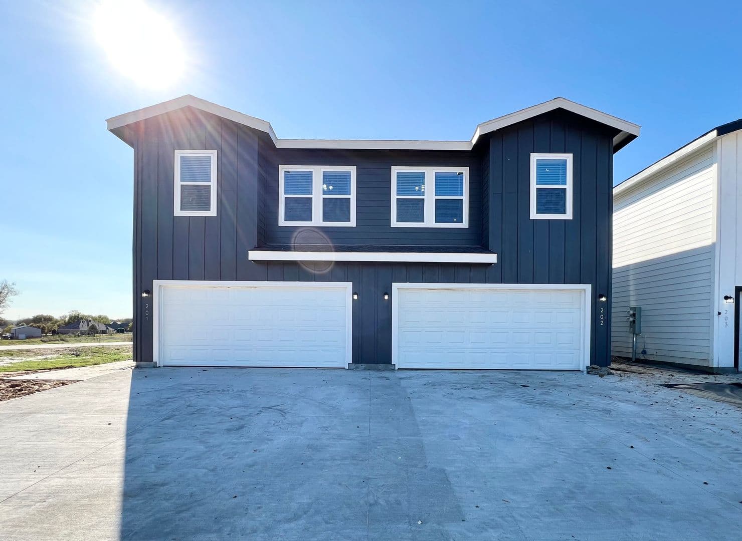 Burleson House: 3501 E Renfro #202