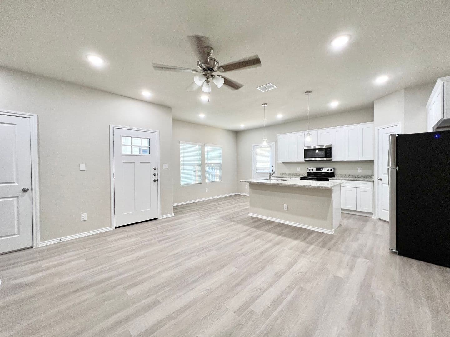 Burleson House: 3501 E Renfro #421
