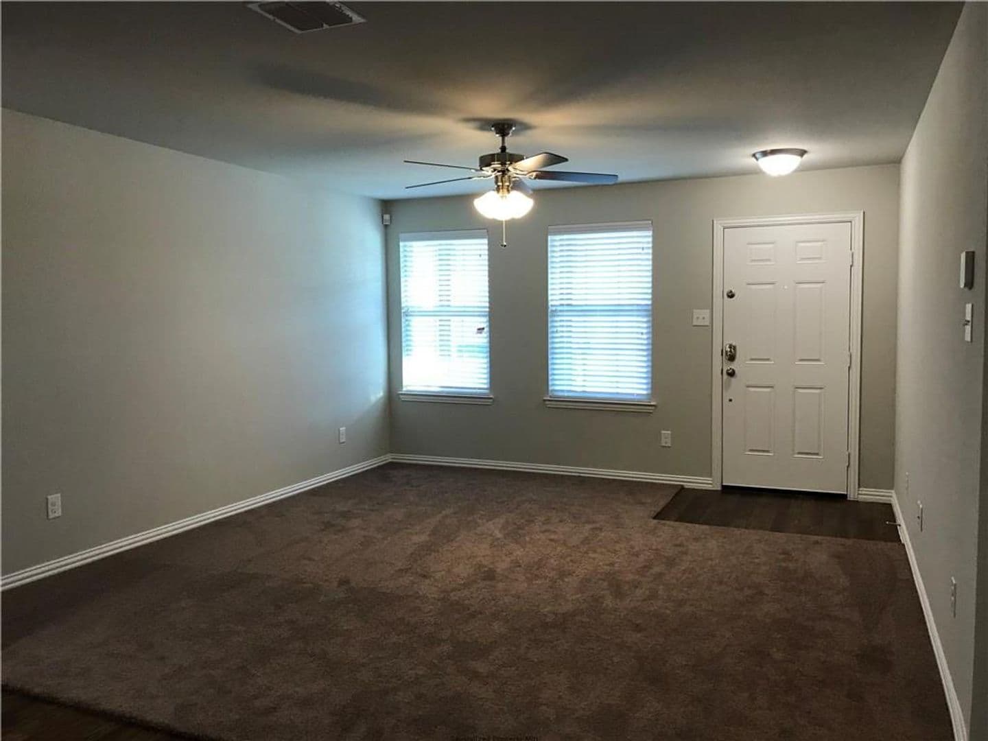 Fort Worth House: 769 River Hill Ln
