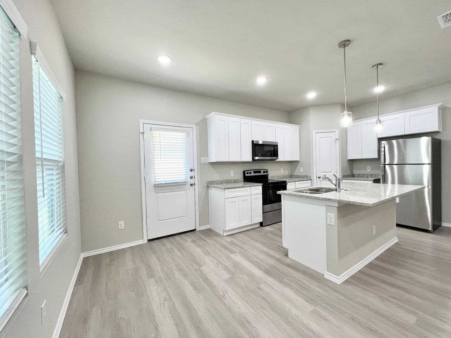 Burleson House: 3501 E Renfro #202