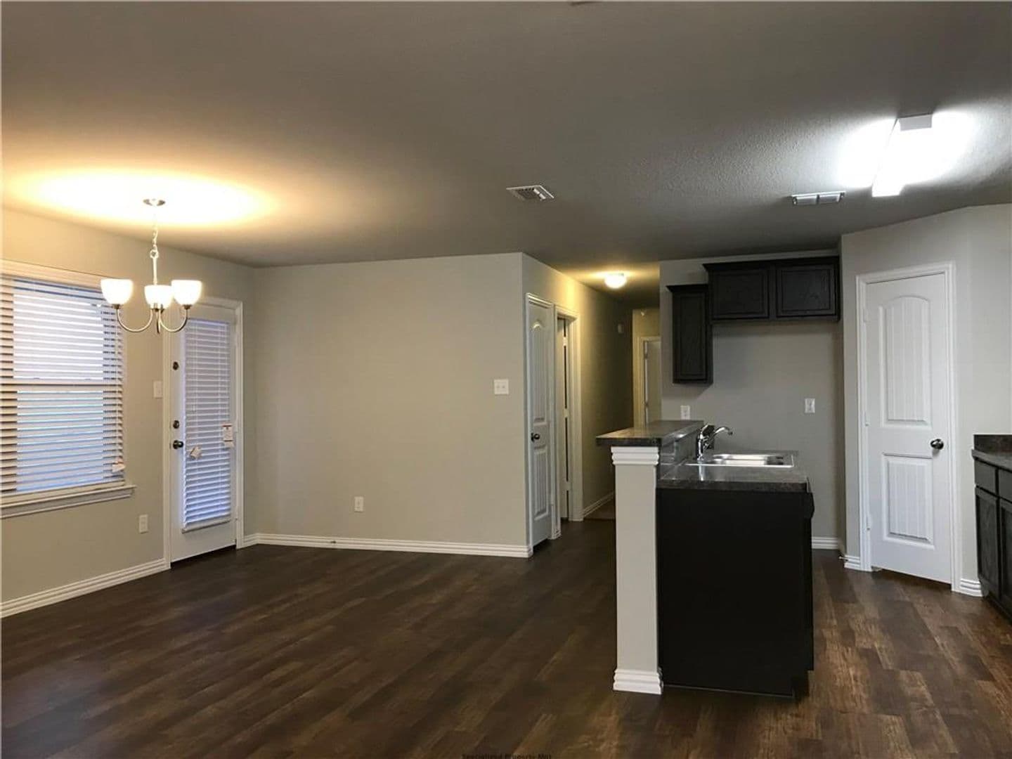 Fort Worth House: 769 River Hill Ln