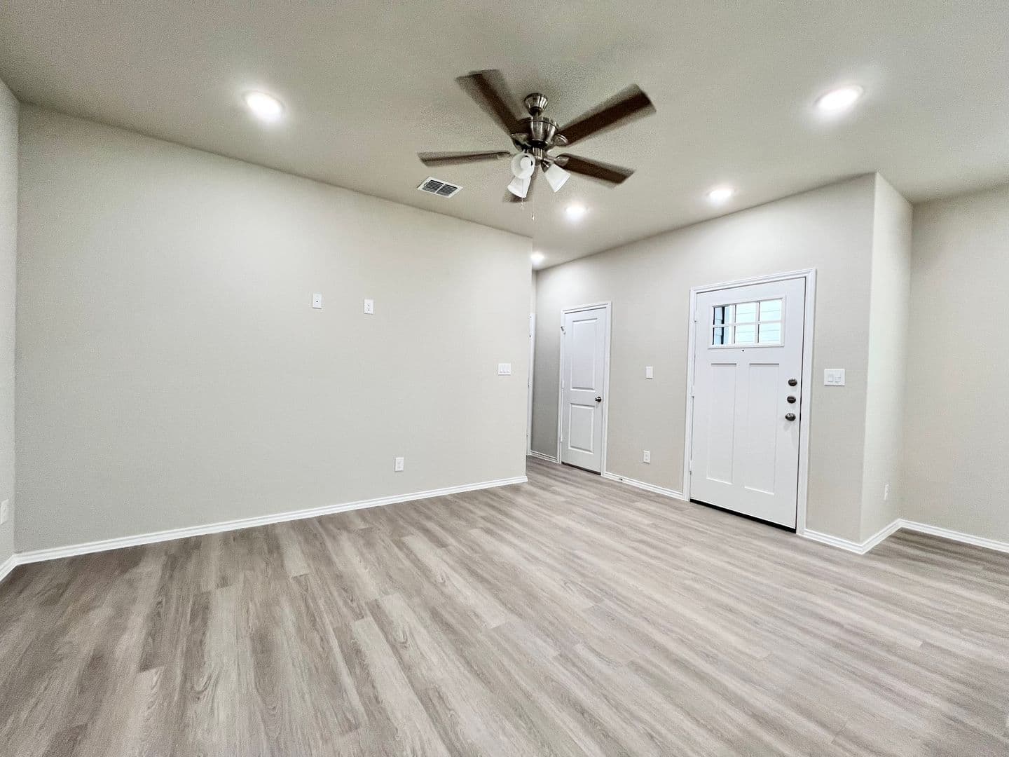 Burleson House: 3501 E Renfro #421
