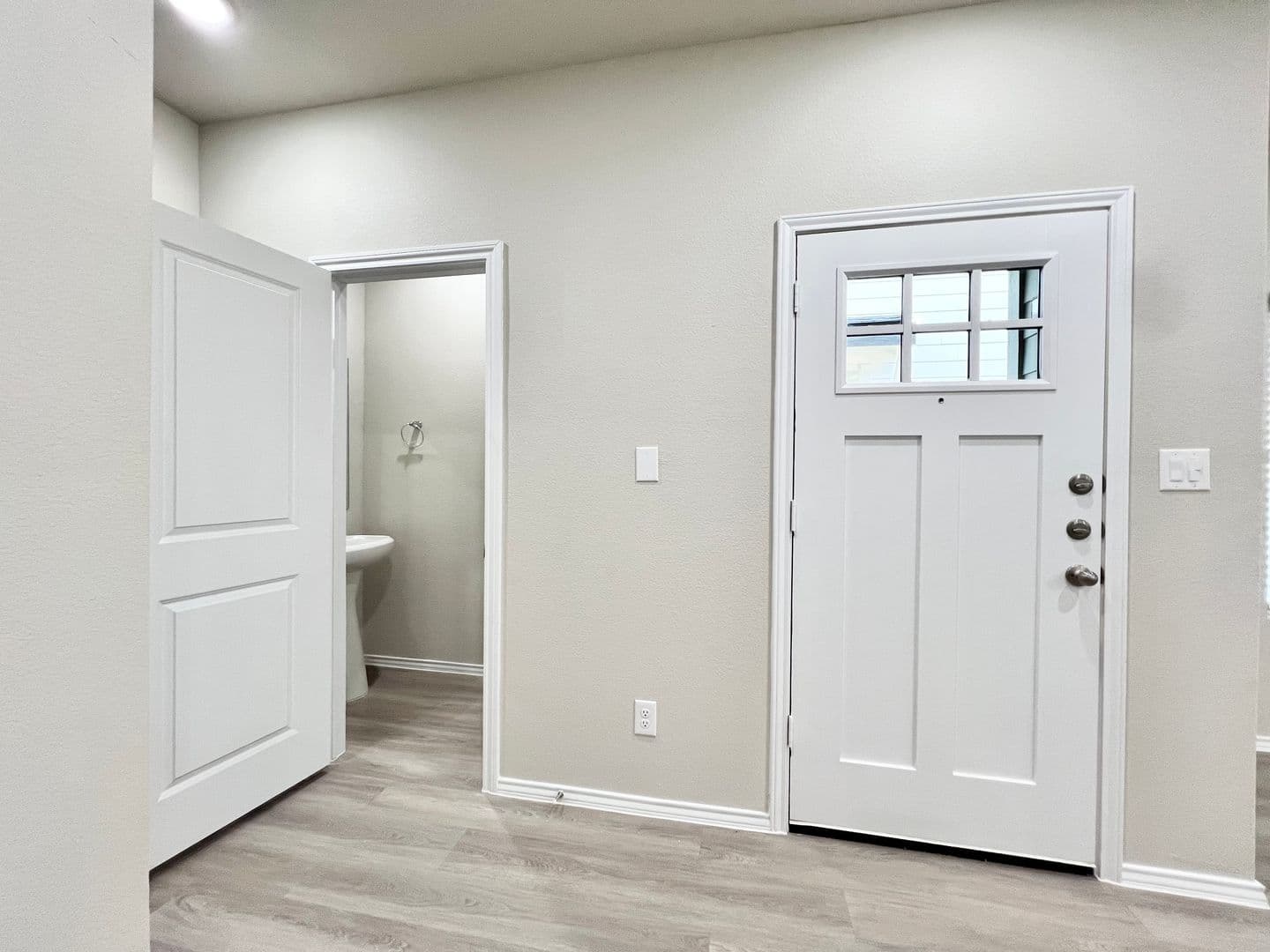 Burleson House: 3501 E Renfro #421