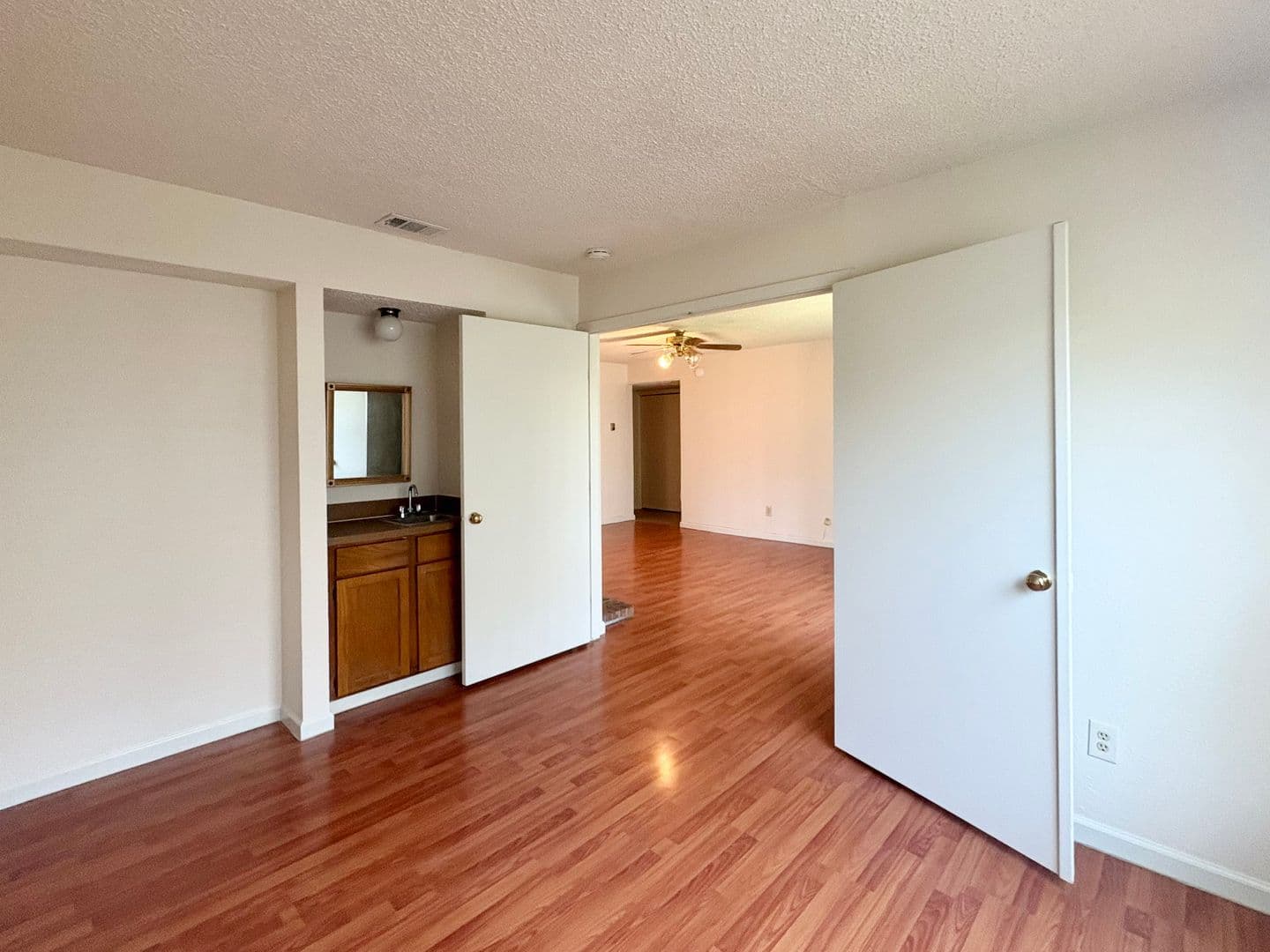Dallas House: 8109 Skillman #2015