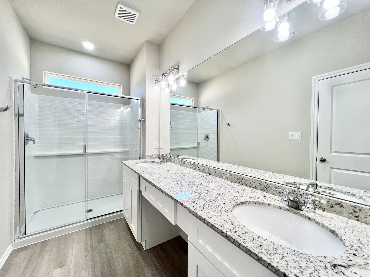 Burleson House: 3501 E Renfro #421