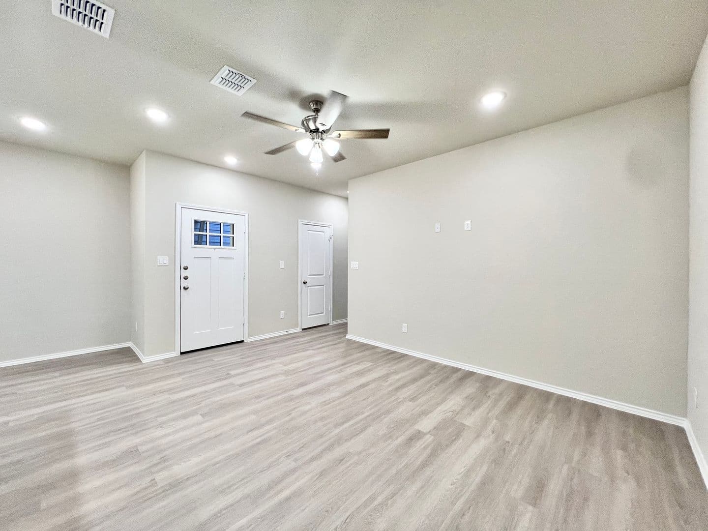 Burleson House: 3501 E Renfro #114