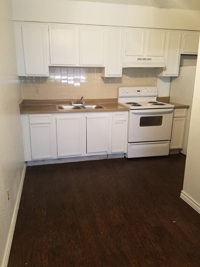 SAN ANTONIO Apartment: 7811 CHAMBERS RD