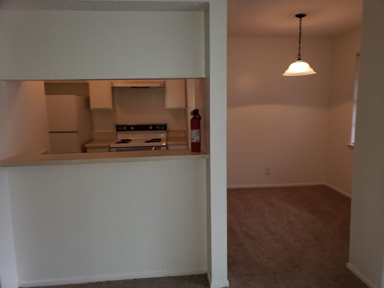 SAN ANTONIO Apartment: 7811 CHAMBERS RD