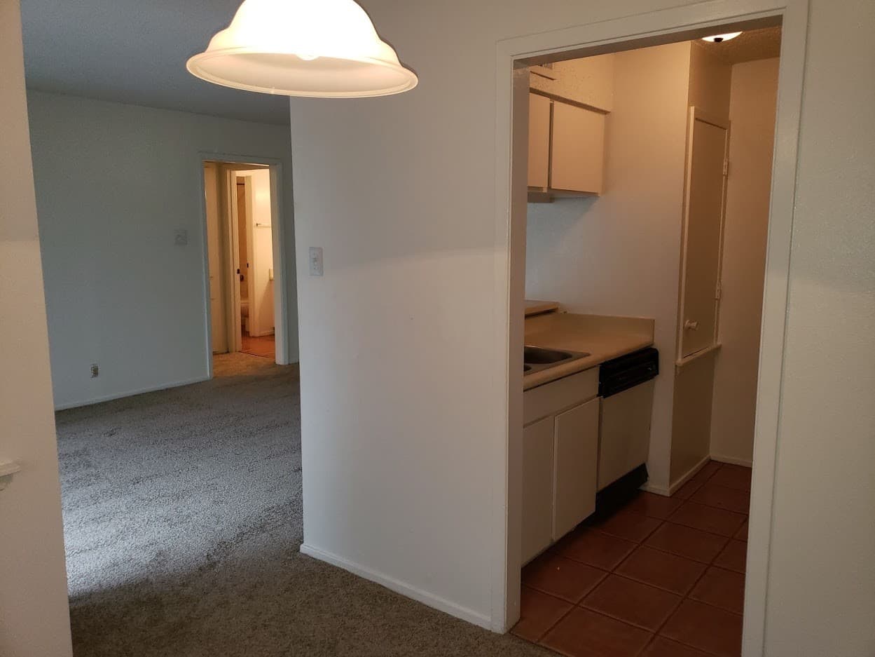 SAN ANTONIO Apartment: 7811 CHAMBERS RD