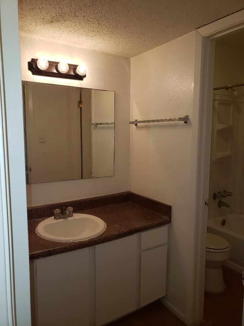 SAN ANTONIO Apartment: 7811 CHAMBERS RD