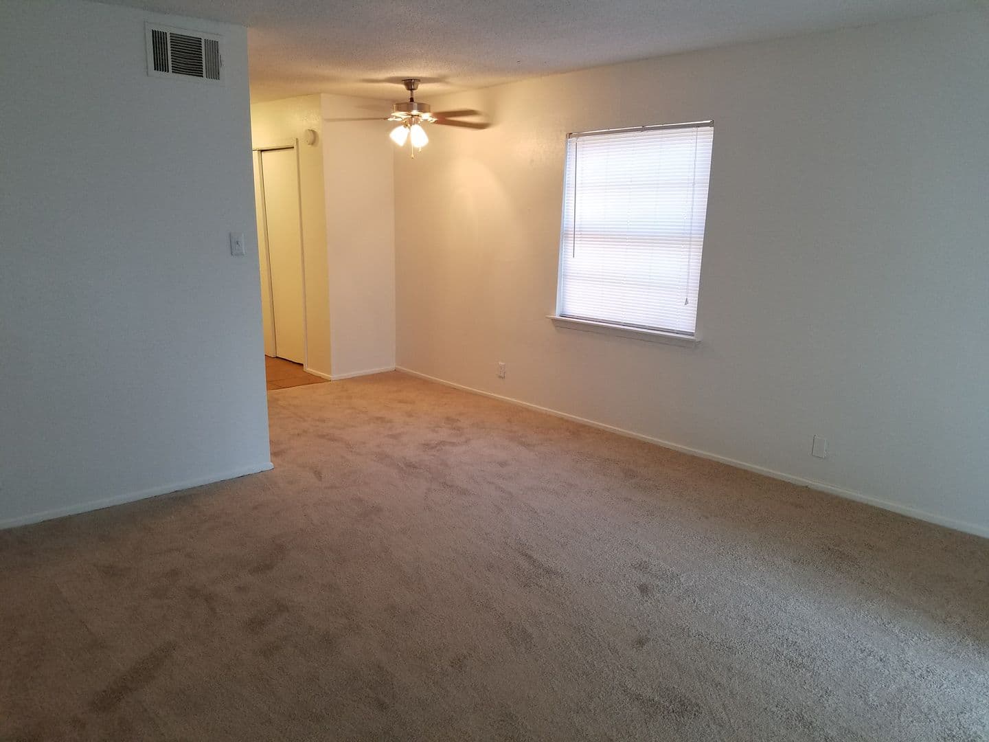 SAN ANTONIO Apartment: 7811 CHAMBERS RD