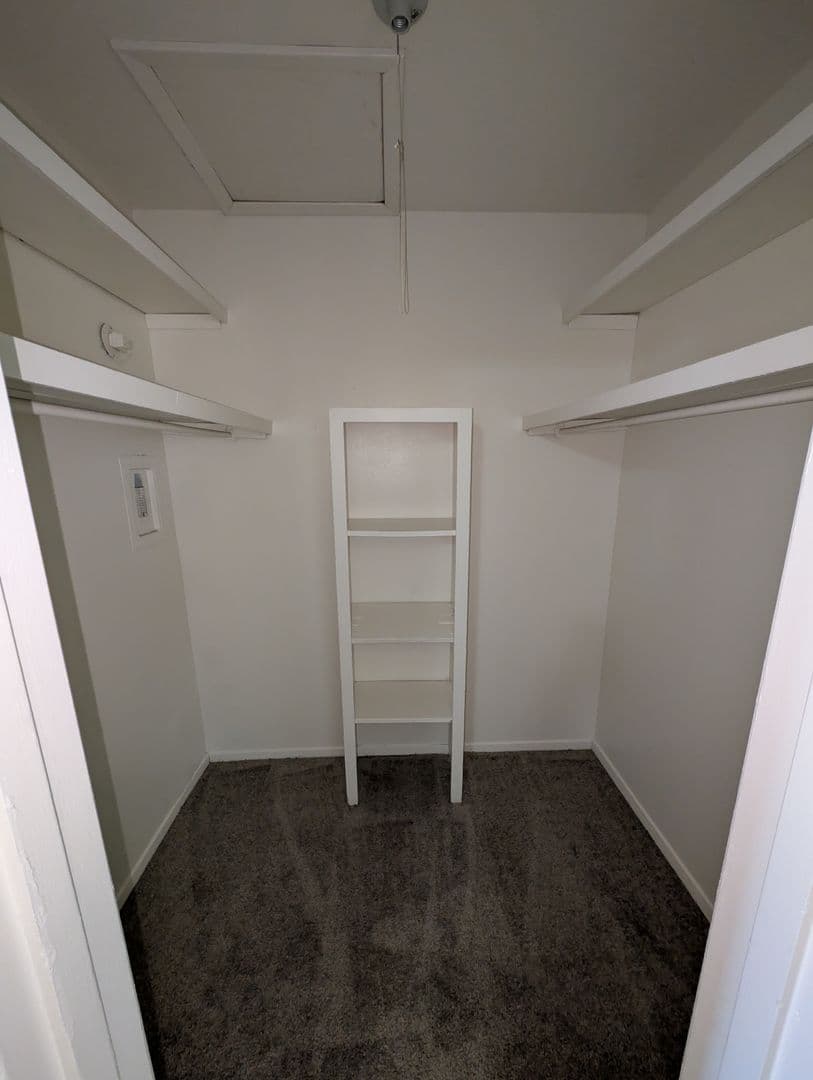 SAN ANTONIO Apartment: 3253 HILLCREST DR