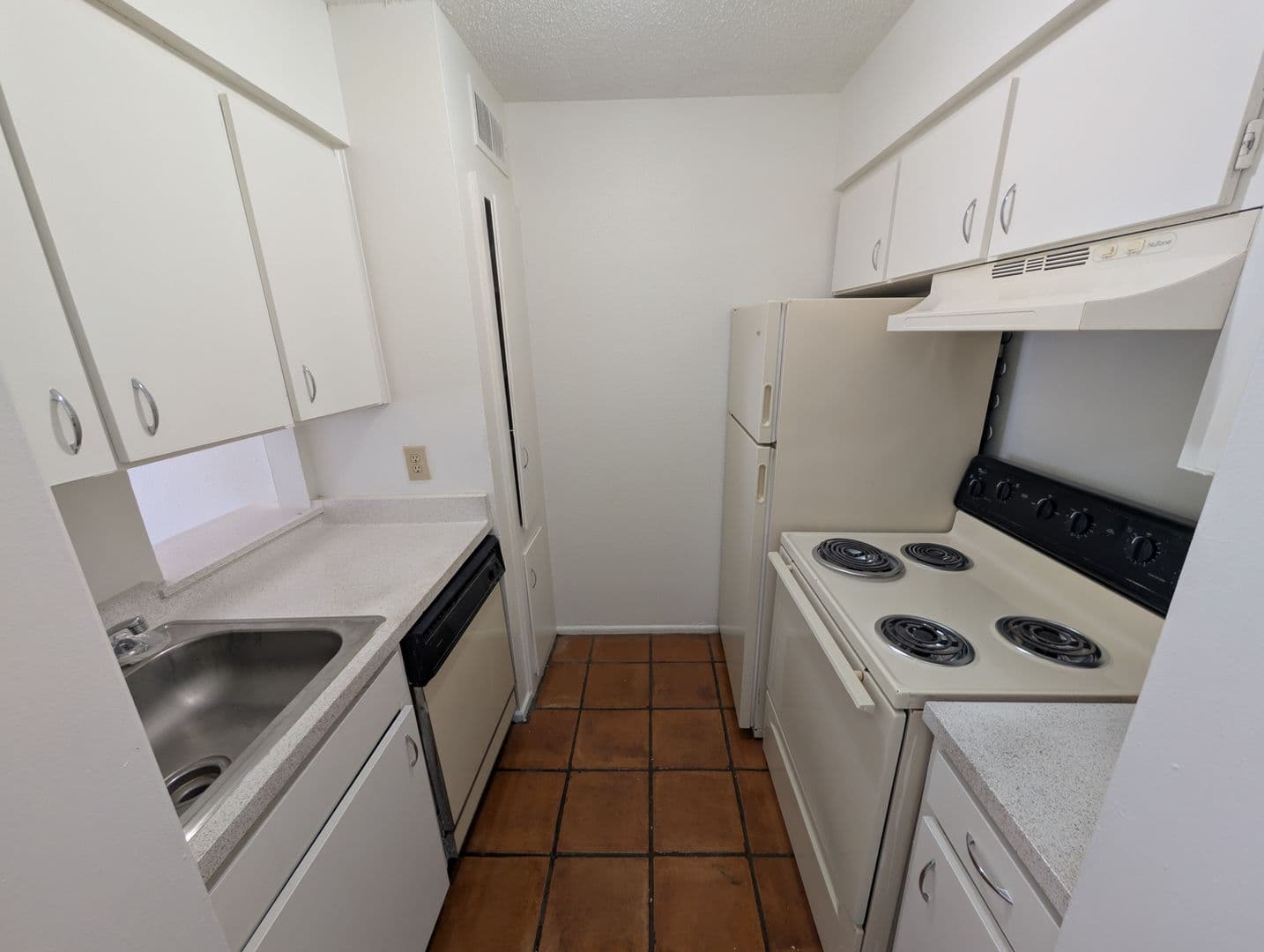 SAN ANTONIO Apartment: 3253 HILLCREST DR