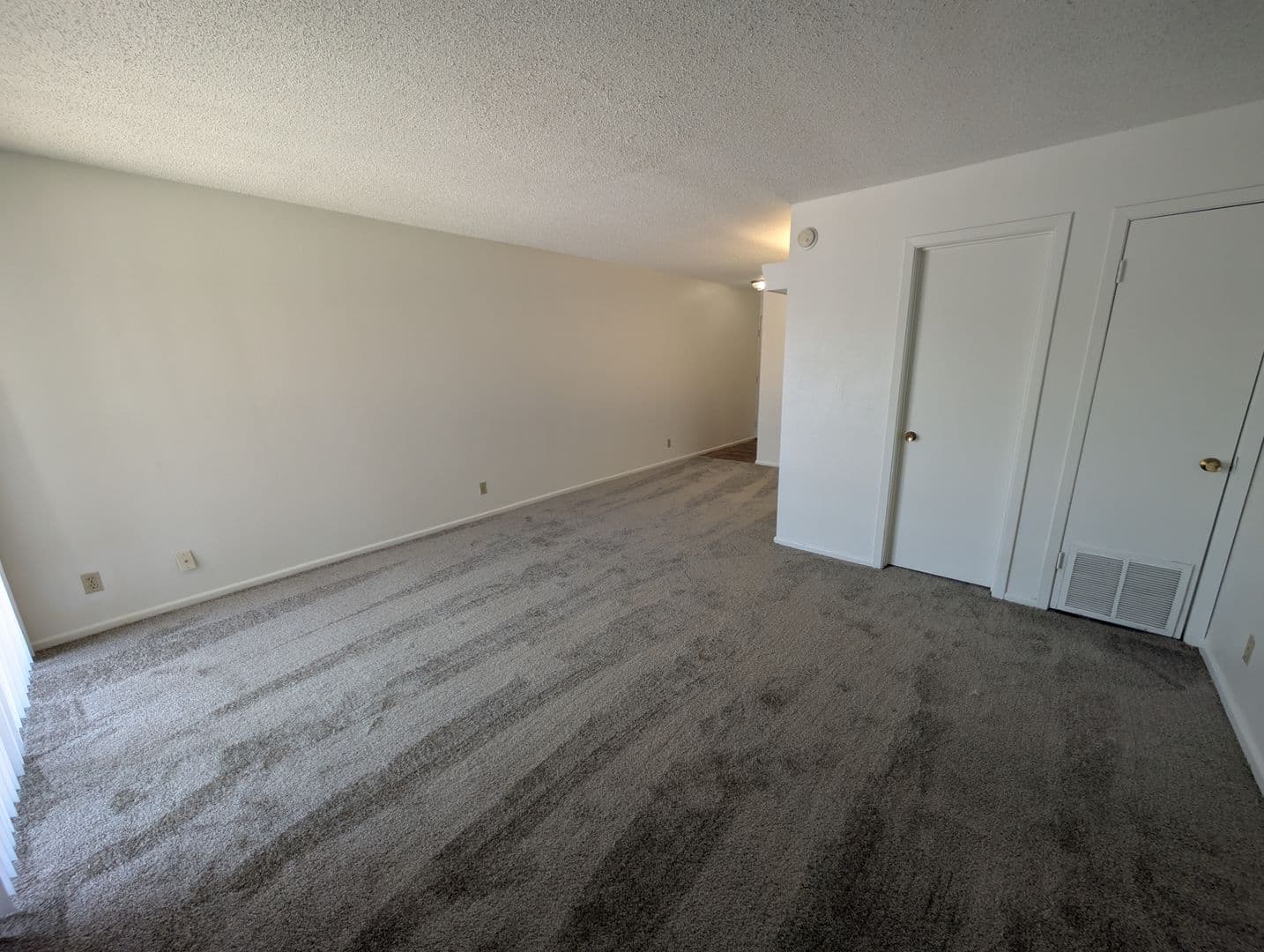SAN ANTONIO Apartment: 3253 HILLCREST DR