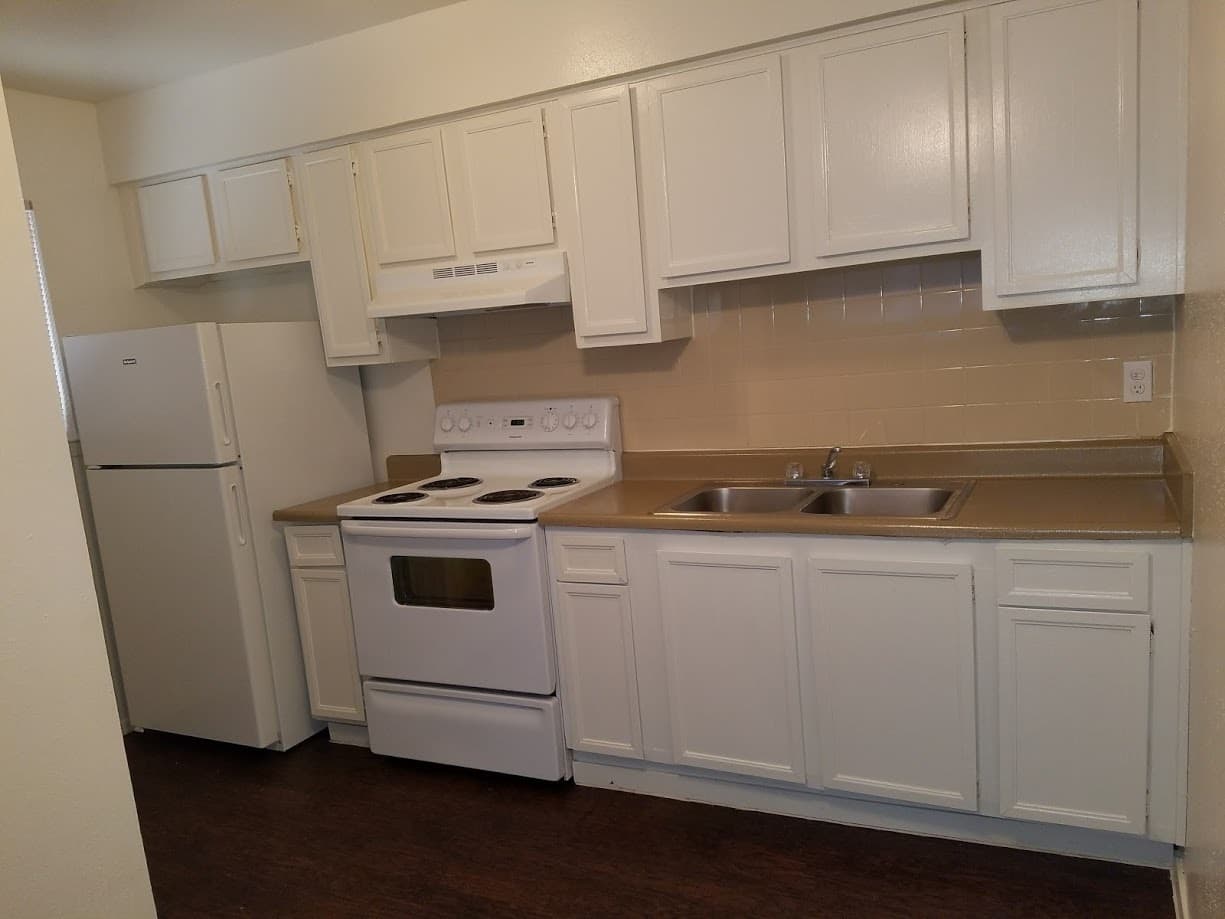 SAN ANTONIO Apartment: 7811 CHAMBERS RD