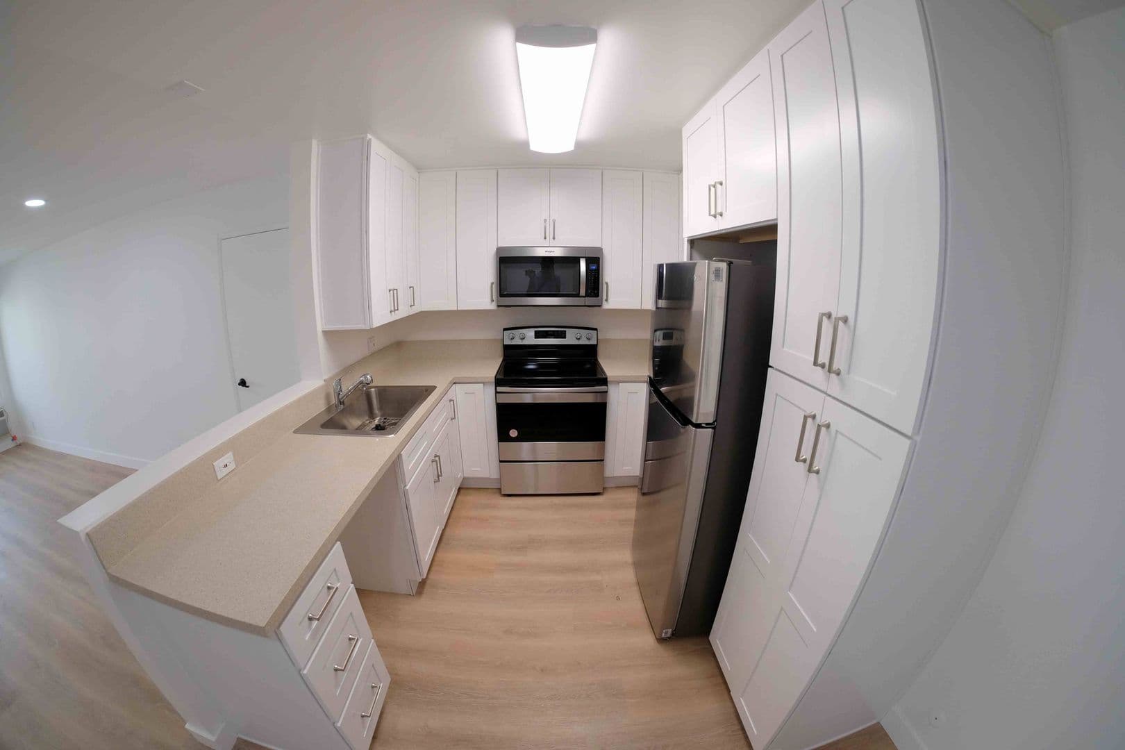 Los Angeles Apartment: 1200 S Wooster St