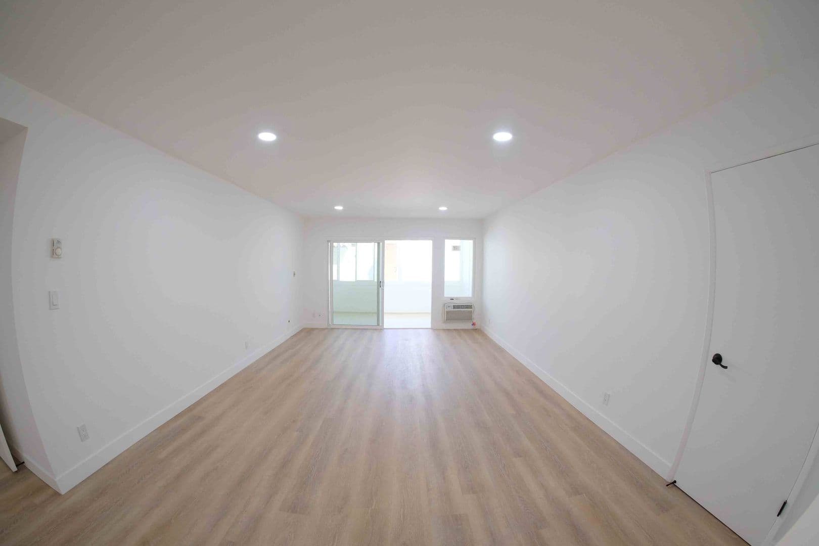 Los Angeles Apartment: 1200 S Wooster St