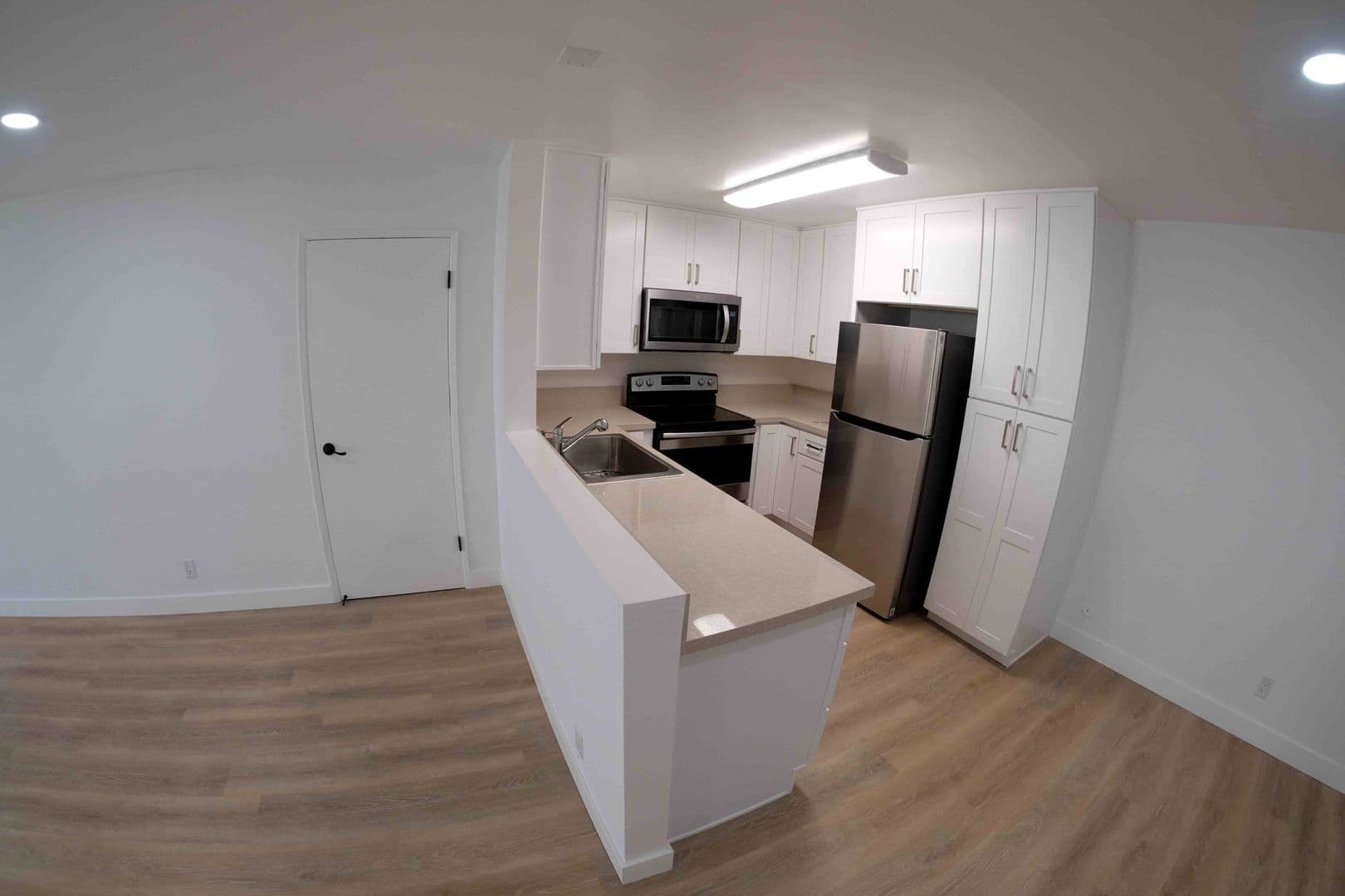 Los Angeles Apartment: 1200 S Wooster St