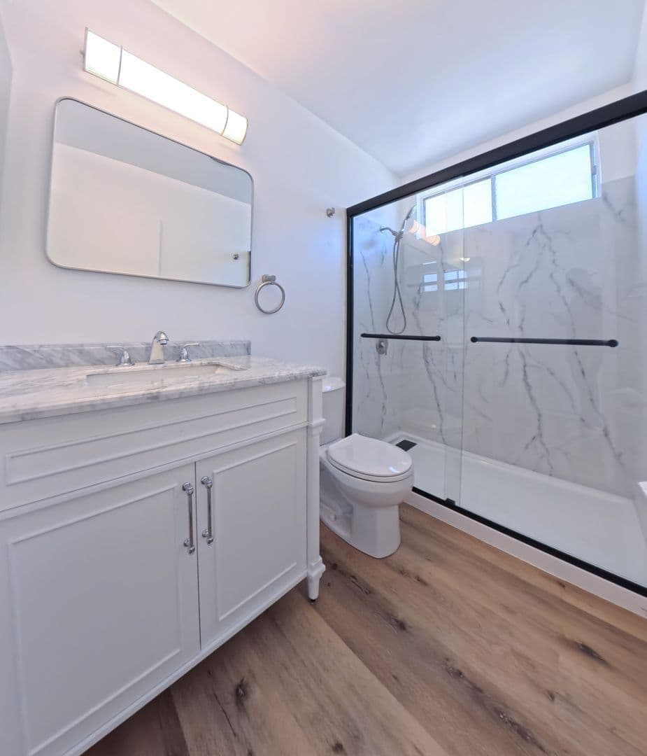 Los Angeles Apartment: 1200 S Wooster St