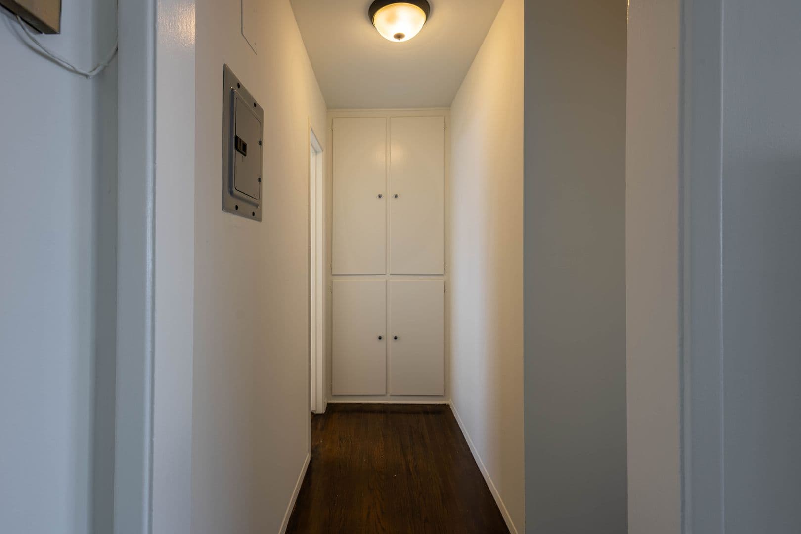 Santa Monica Apartment: 1230 Berkeley Street