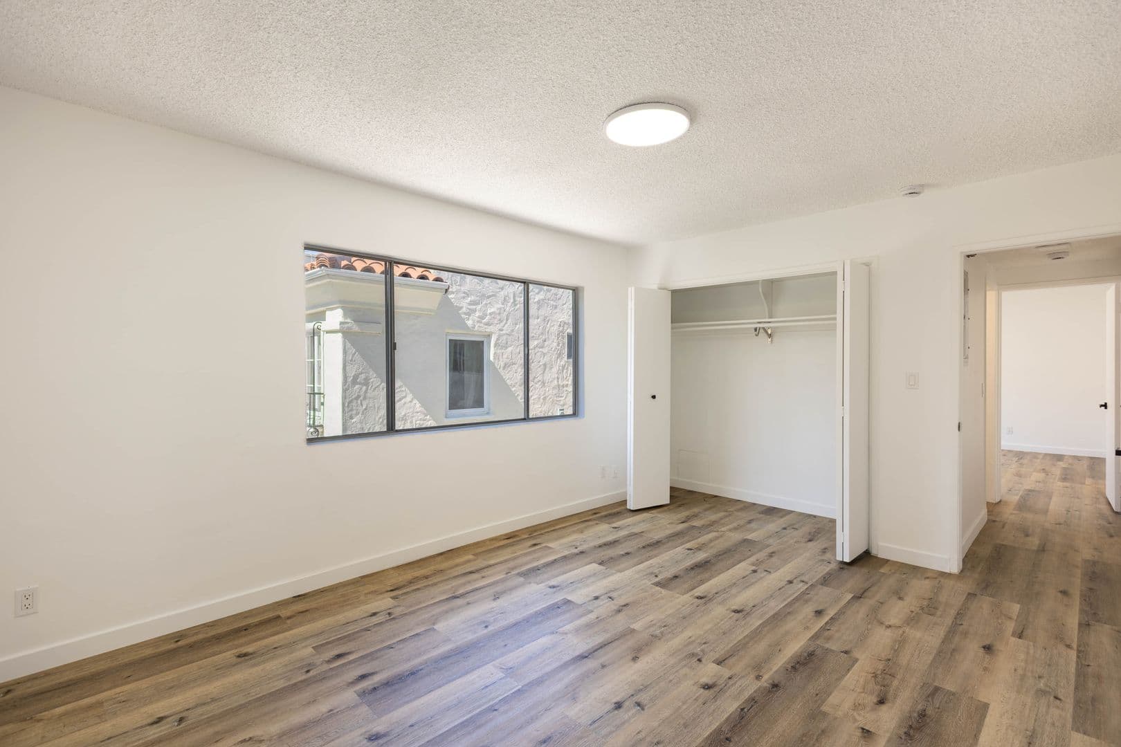 Los Angeles Apartment: 1200 S Wooster St