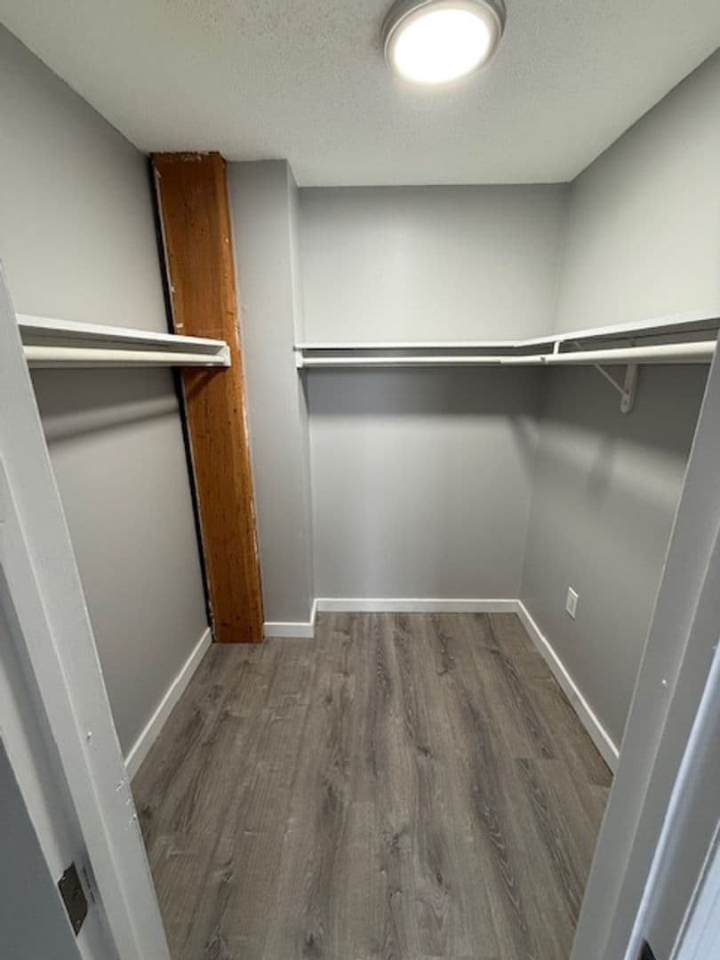 Beacon Falls Apartment: 2 North Main St