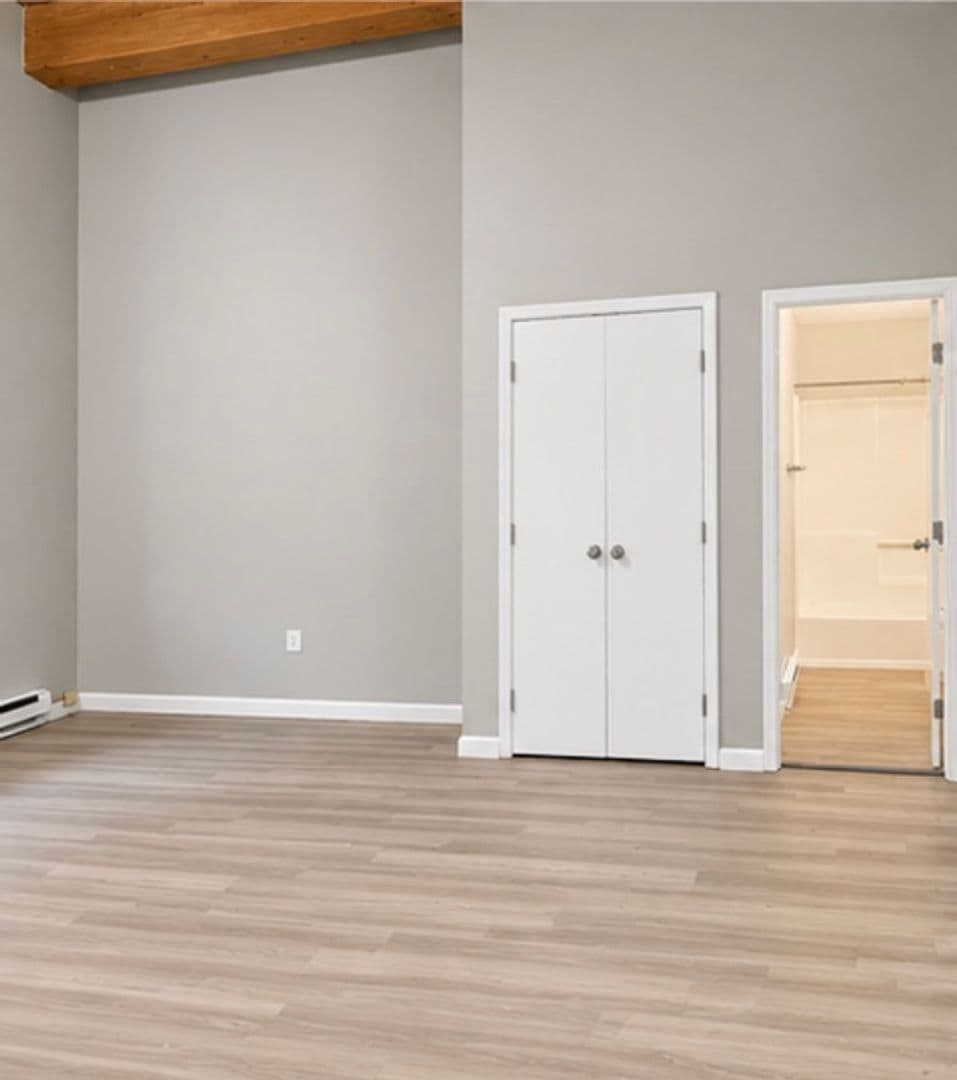 Beacon Falls Apartment: 2 North Main St