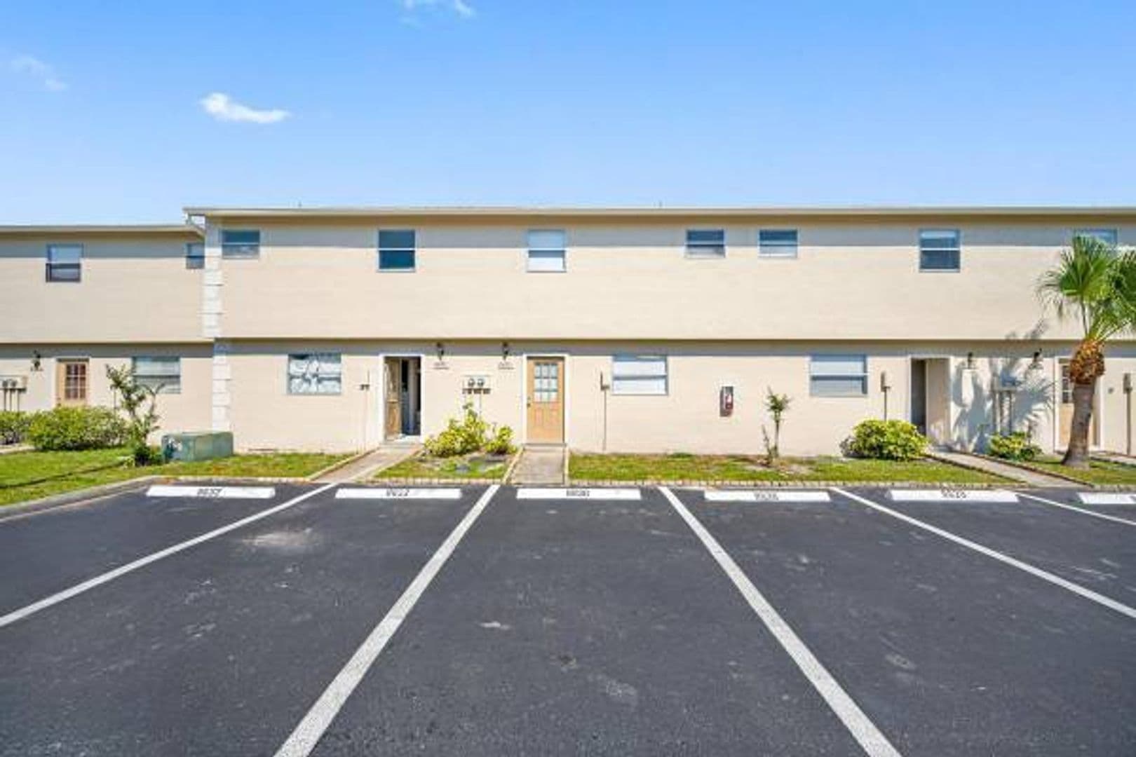 Port Richey Apartment: 8540 Robilina Rd