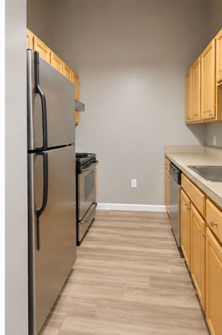 Beacon Falls Apartment: 2 North Main St