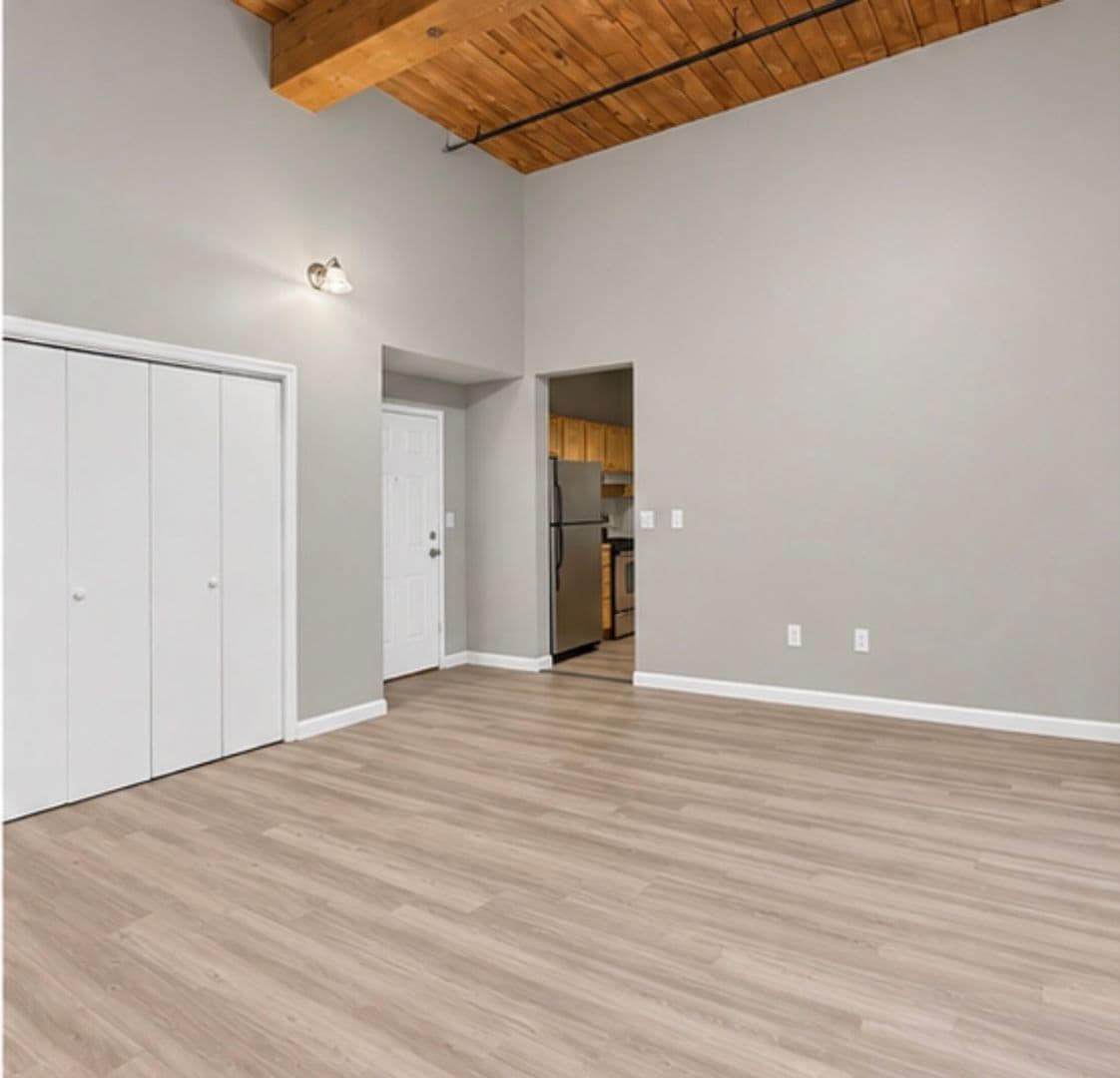 Beacon Falls Apartment: 2 North Main St