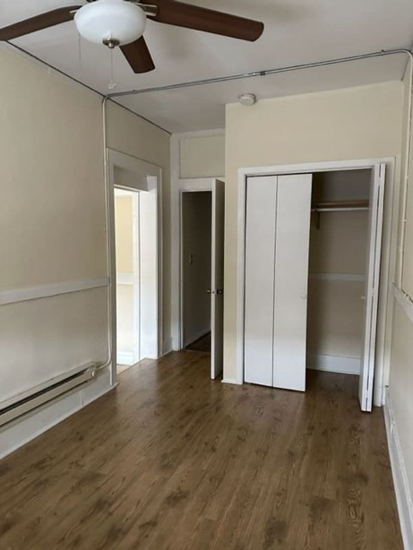 LaGrange Apartment: 7-15.5 S. LaGrange Road