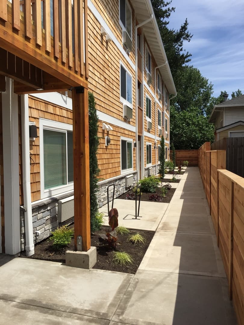 Portland Apartment: 5624 SE 22nd Avenue