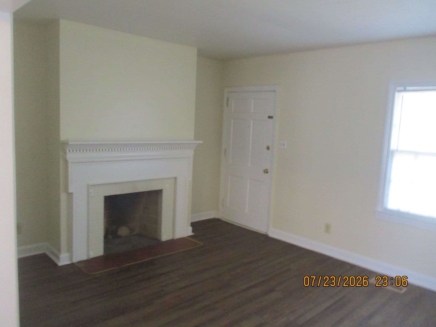Albany House: 614-B N. Haley St.