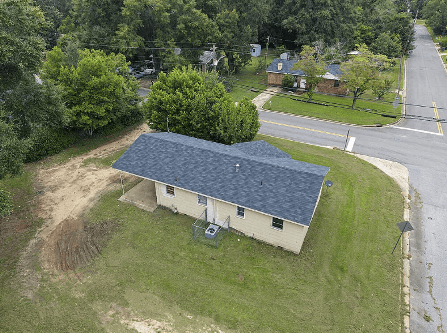 Albany House: 508 Mitchell Avenue