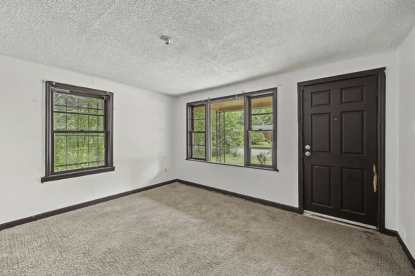 Albany House: 304 Wells Ave