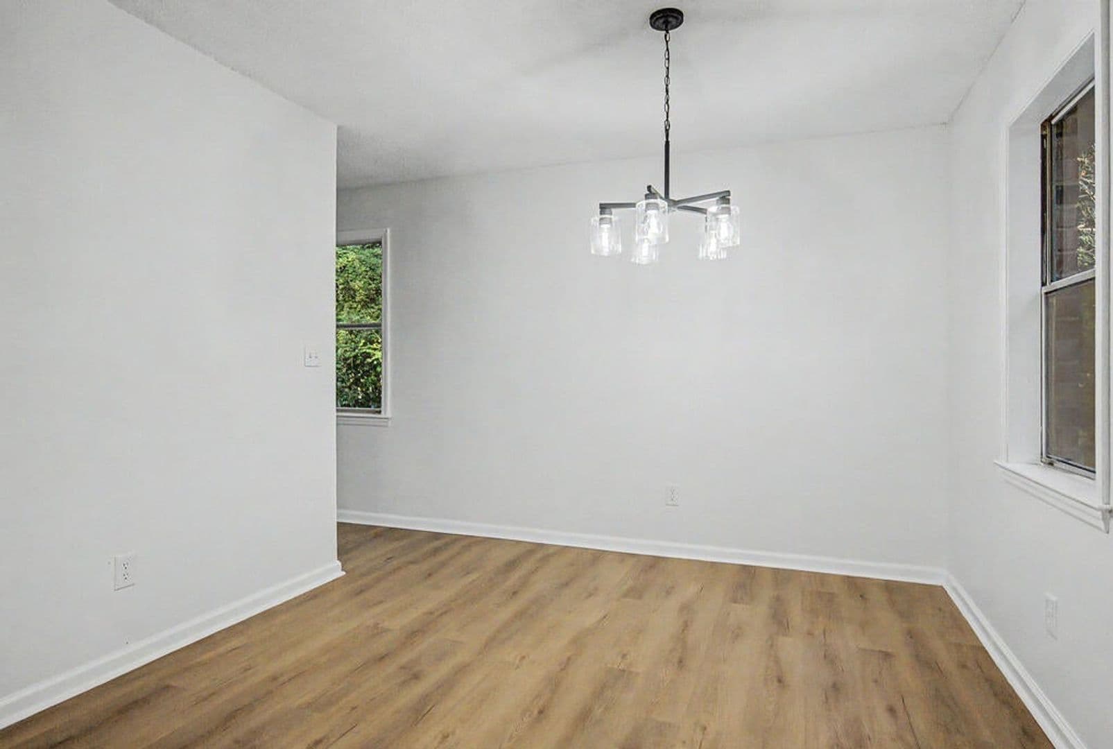 Albany House: 3718 Plumcrest Avenue