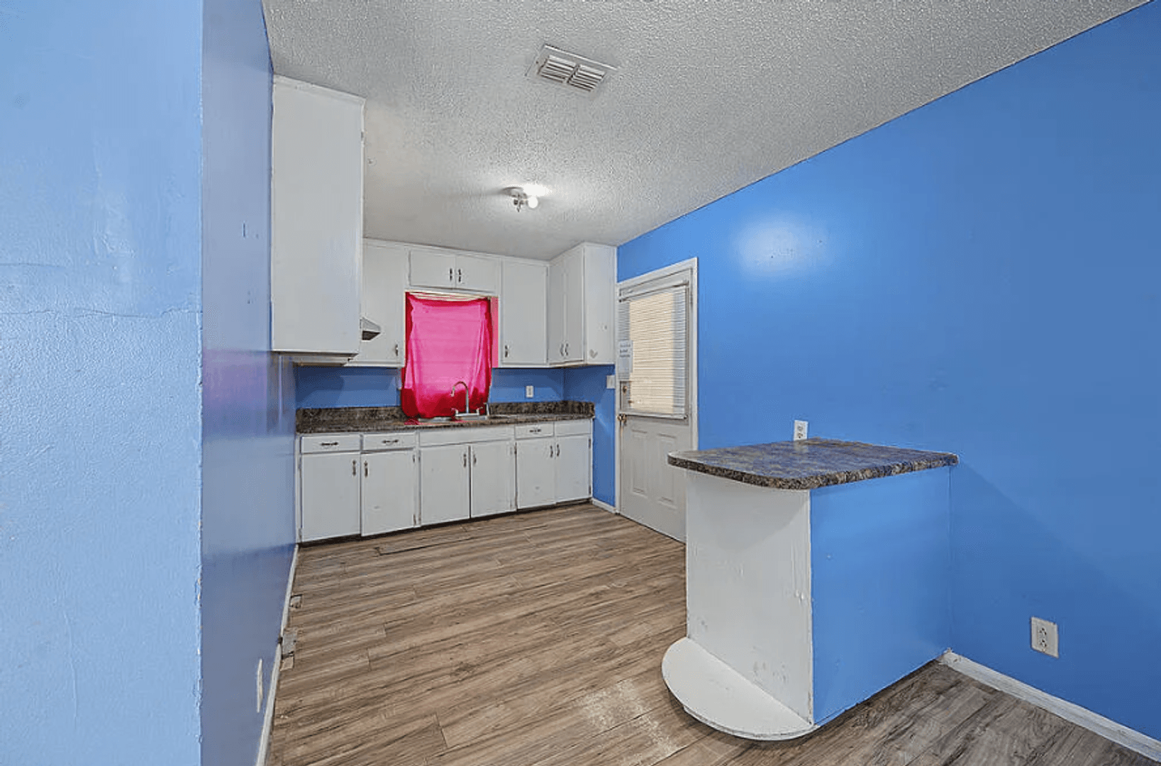 Albany House: 508 Mitchell Avenue