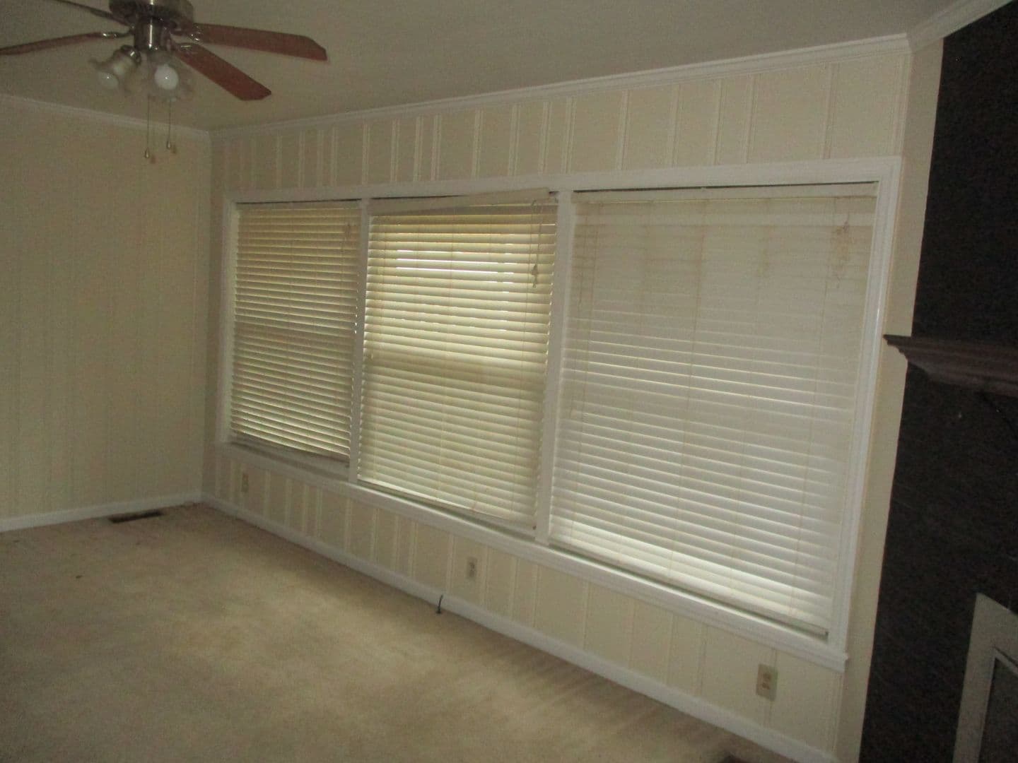 Albany House: 1020 Edgewater Dr.