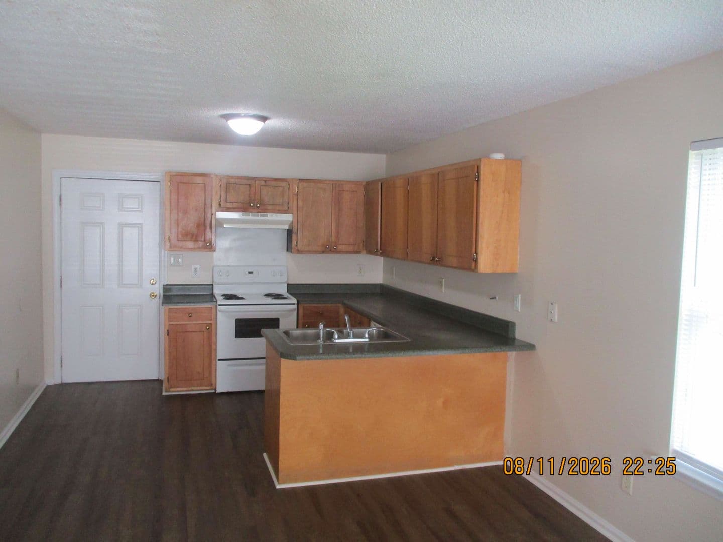 Albany House: 2205 Beachview Dr.