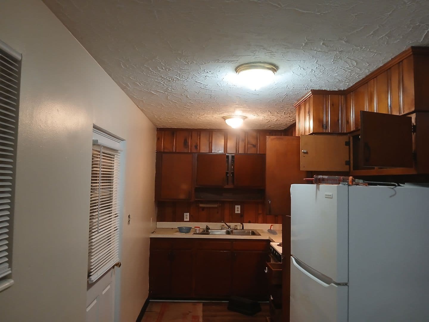 Albany House: 1510 #1 N. Davis St.
