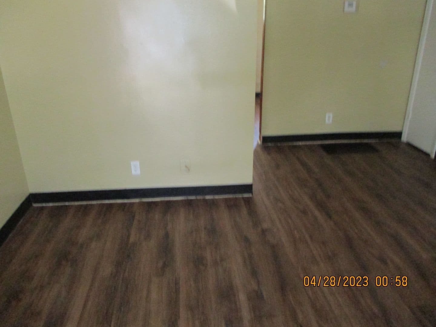 Albany House: 1510 #1 N. Davis St.