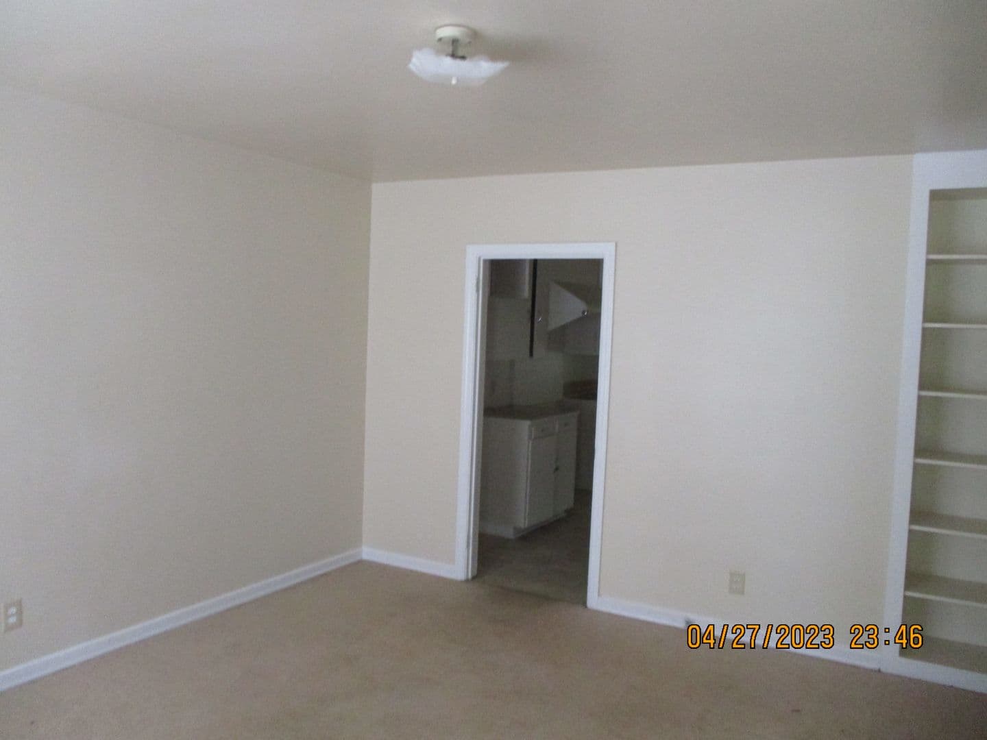 Albany House: 603-A S. Valencia