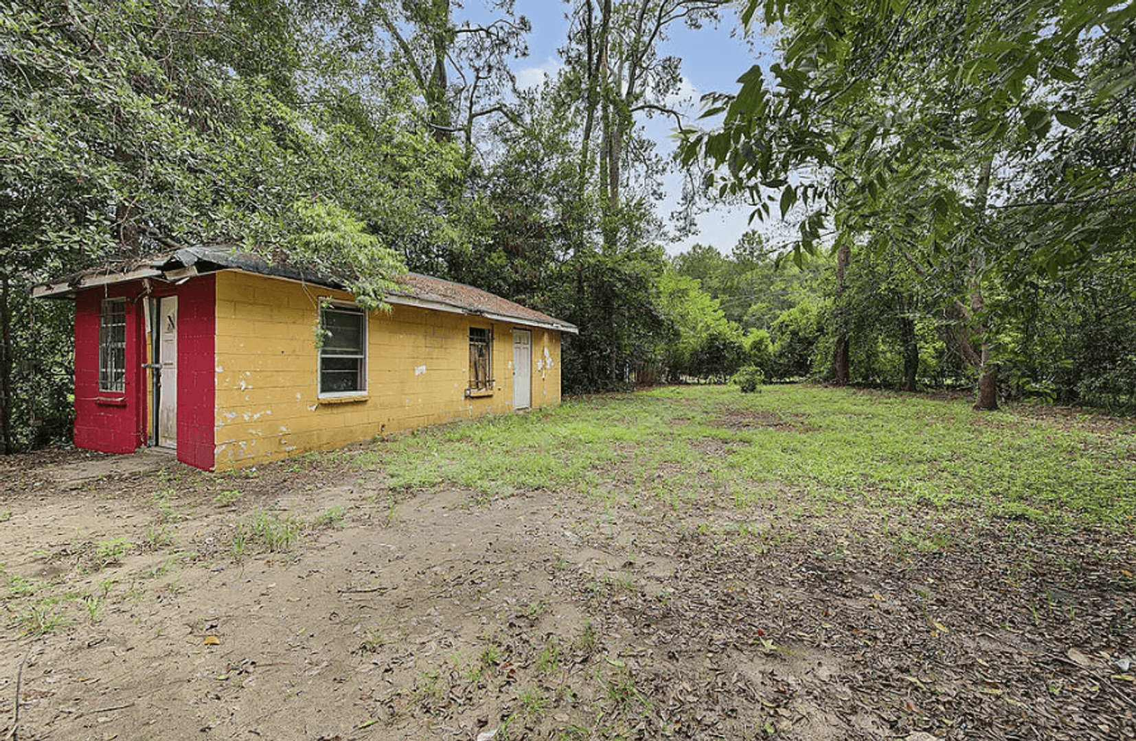 Albany House: 304 Wells Ave