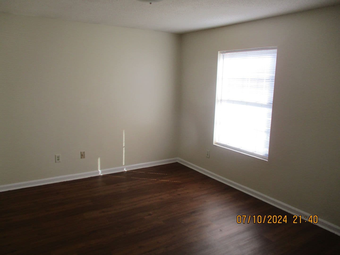 Albany House: 2110 Lennox St. #19