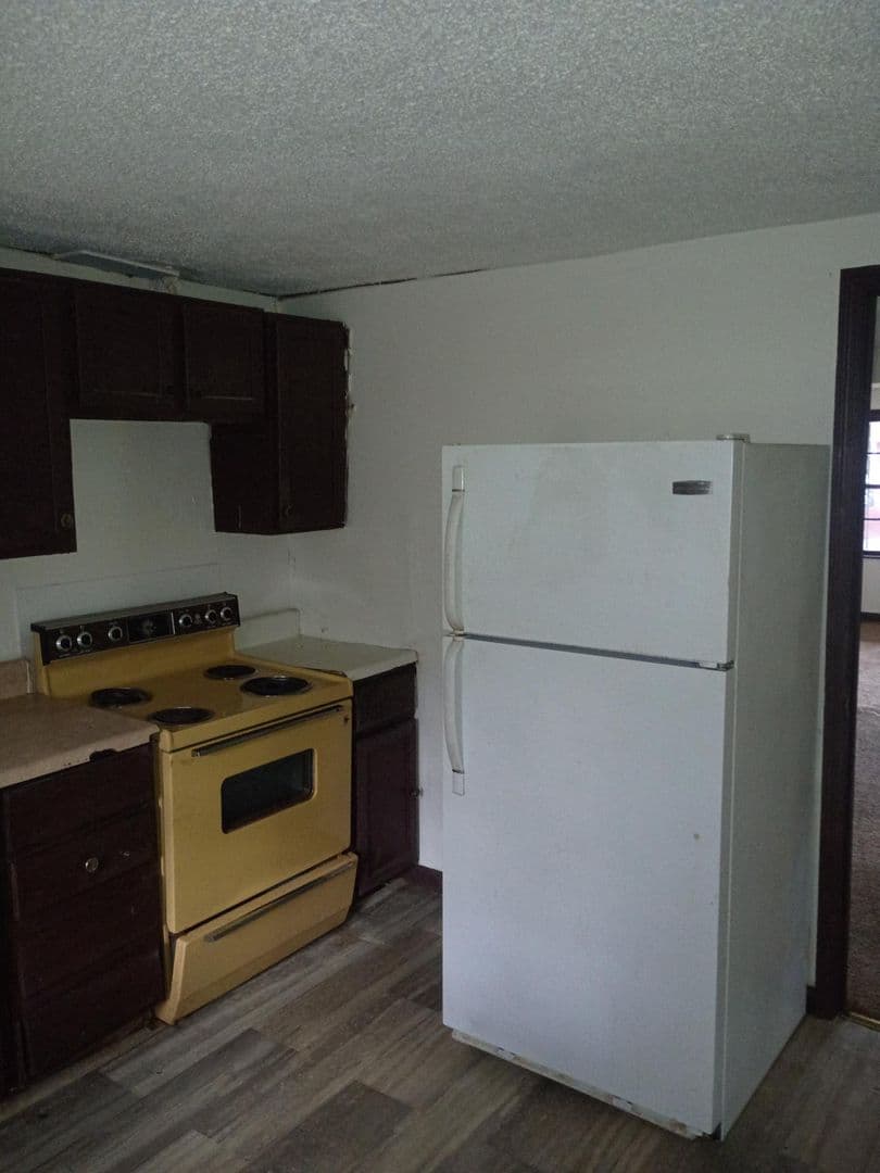 Albany House: 304 Wells Ave