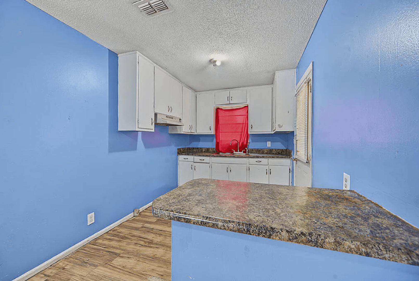 Albany House: 508 Mitchell Avenue
