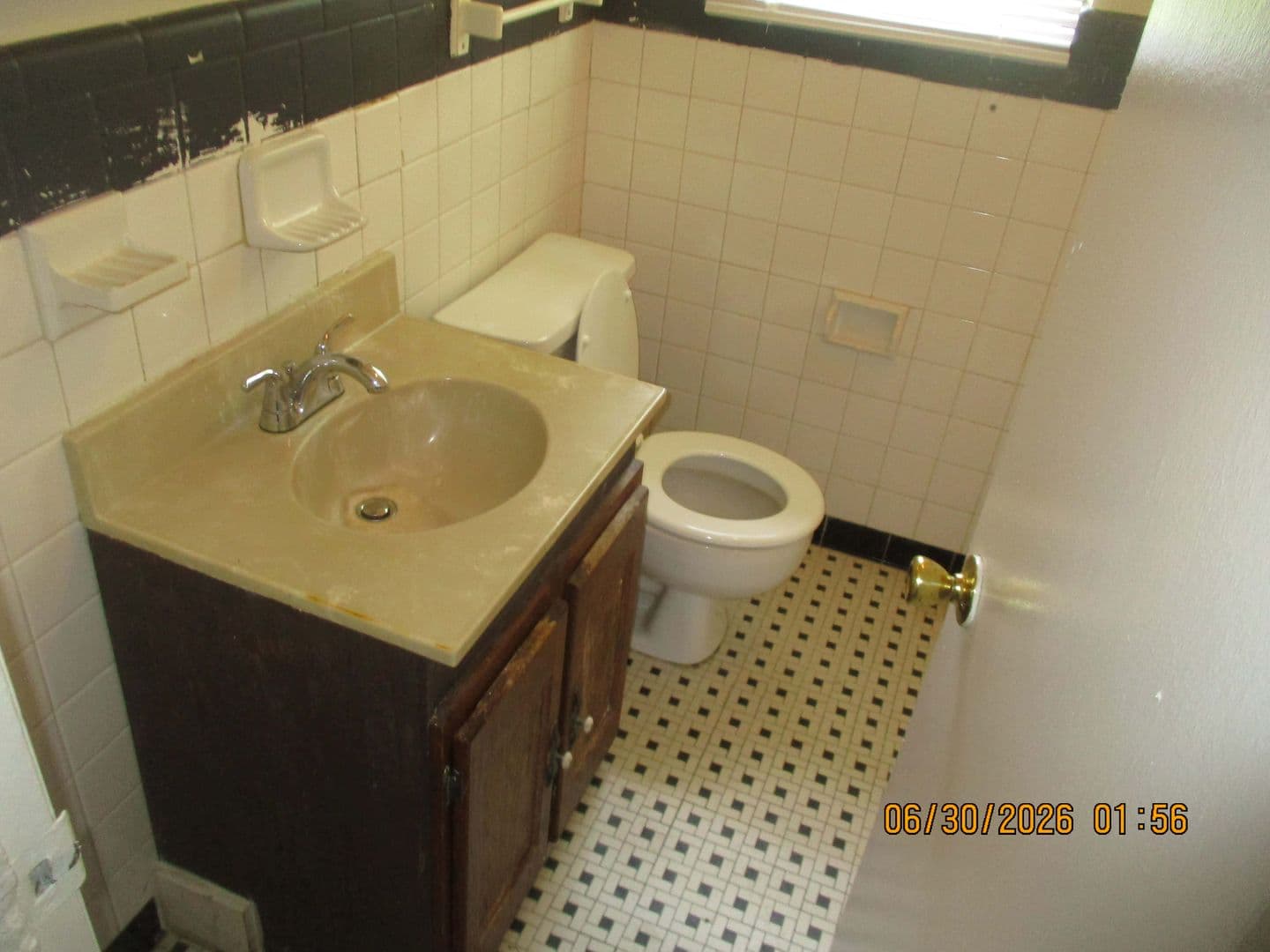 Albany House: 2502 Belmont Ave.