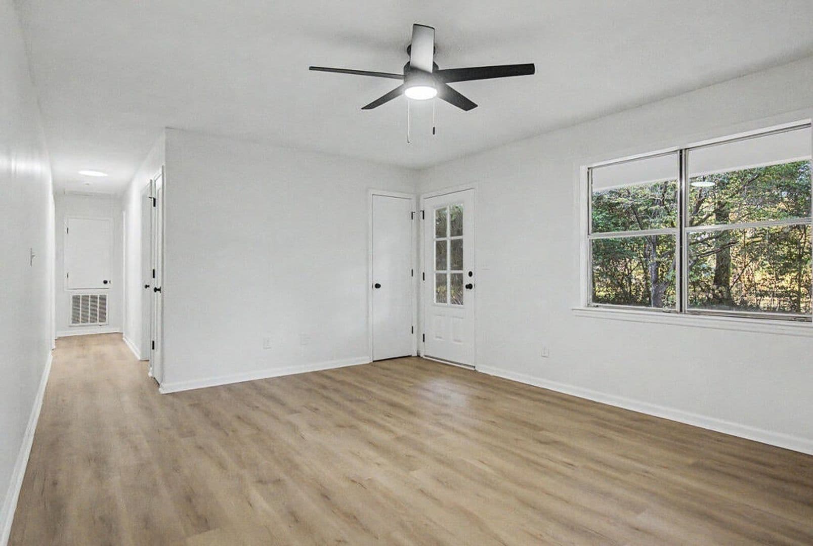 Albany House: 3718 Plumcrest Avenue